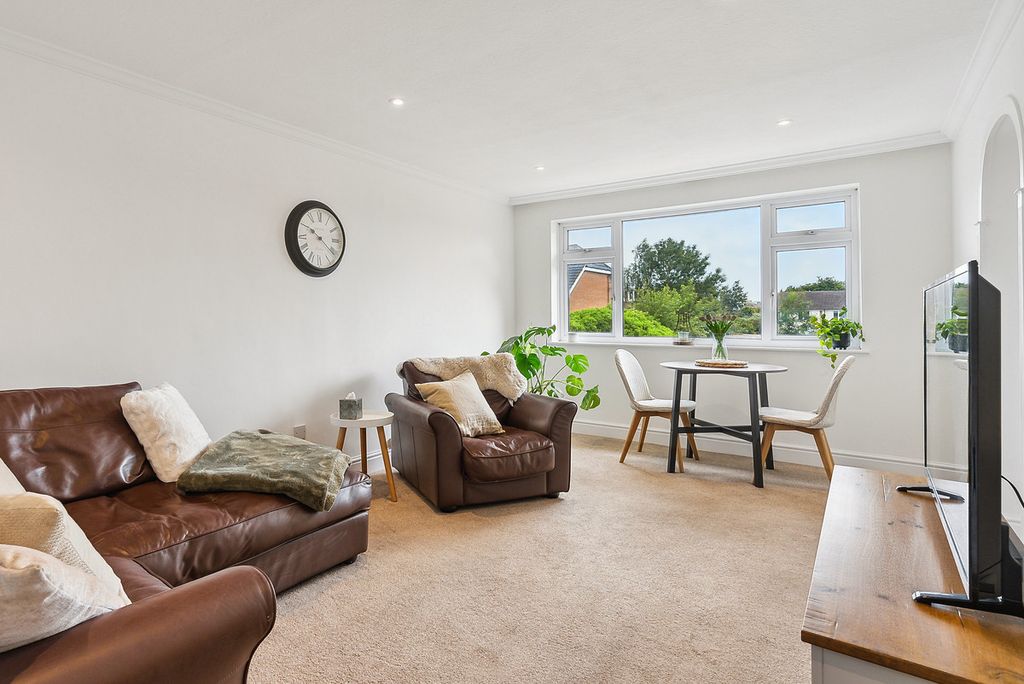 Property photo 2 of 19