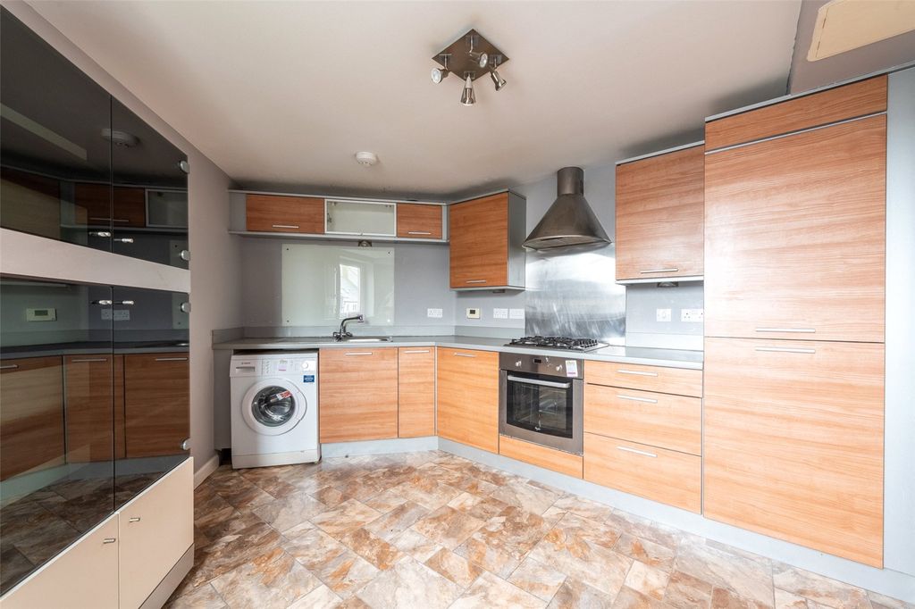 Property photo 3 of 23 Dee Village 3