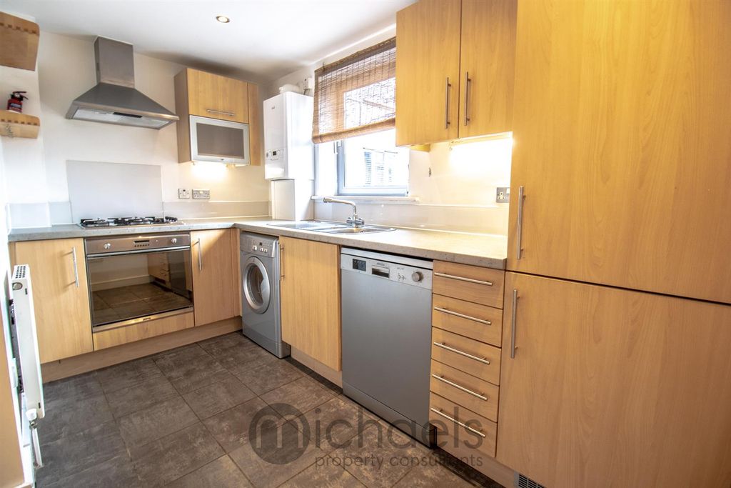 Property photo 2 of 9