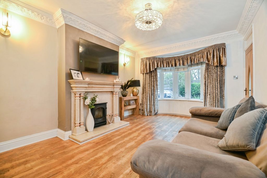 Property photo 2 of 20 Pbox-Img.Jpg