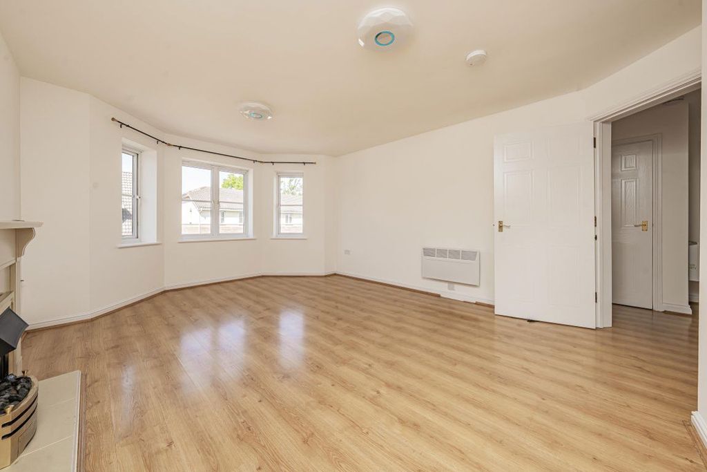 Property photo 3 of 10