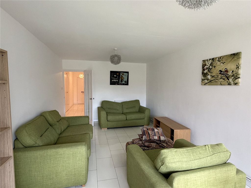 Property photo 2 of 9 Picture No. 14