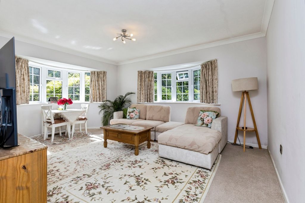 Property photo 2 of 12 Pbox-Img.Jpg