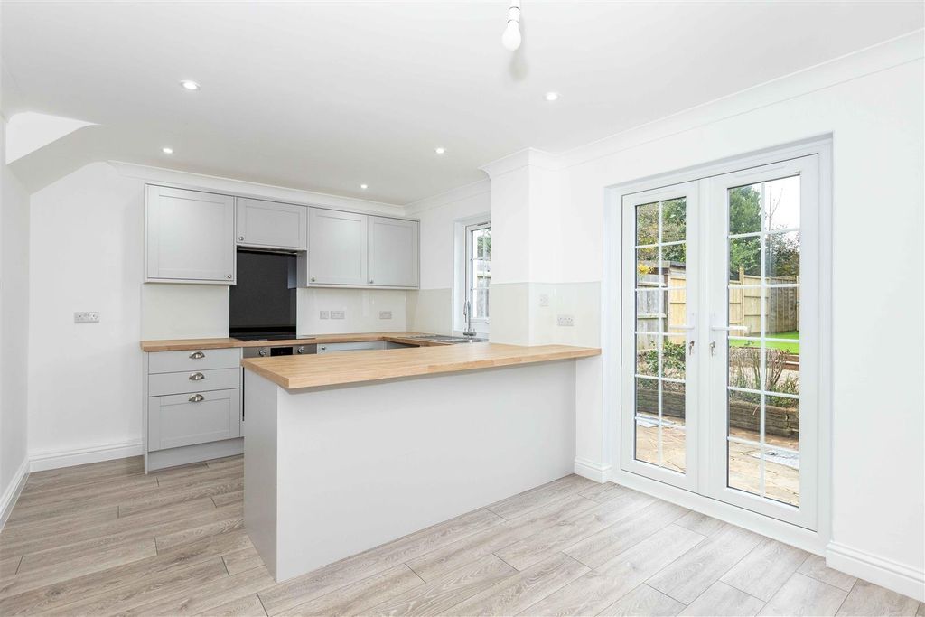 Property photo 3 of 19 High-18.Jpg