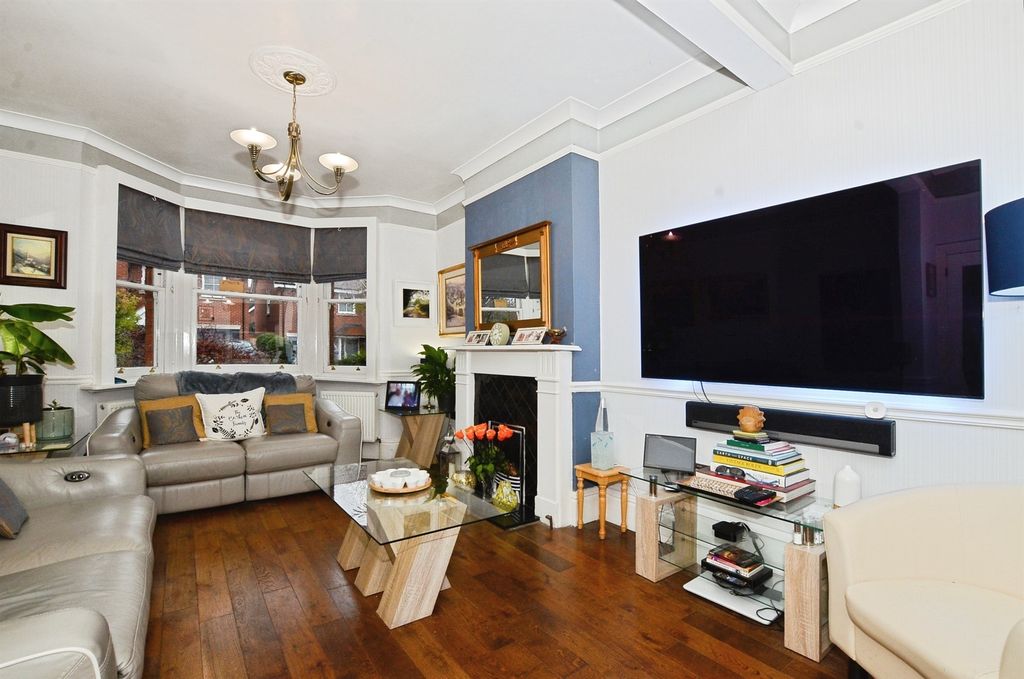 Property photo 3 of 20