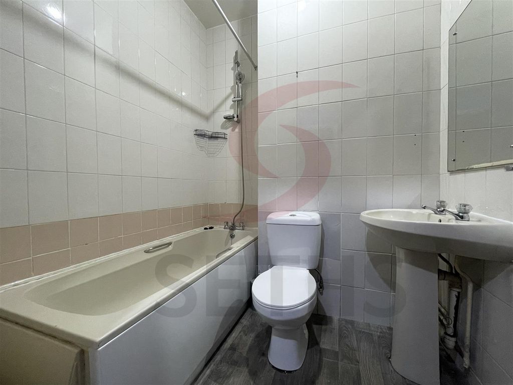 Property photo 1 of 5 Bathroom