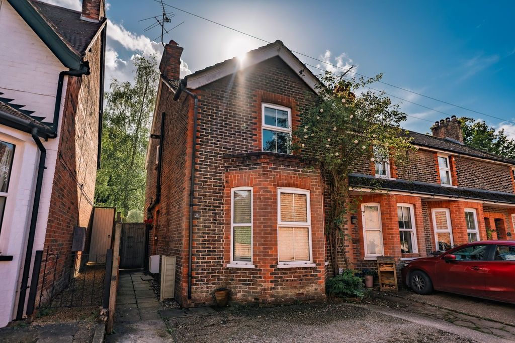 Property photo 1 of 11