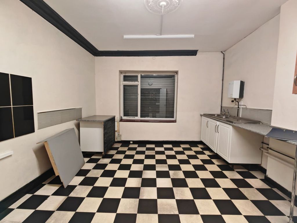 Property photo 2 of 3