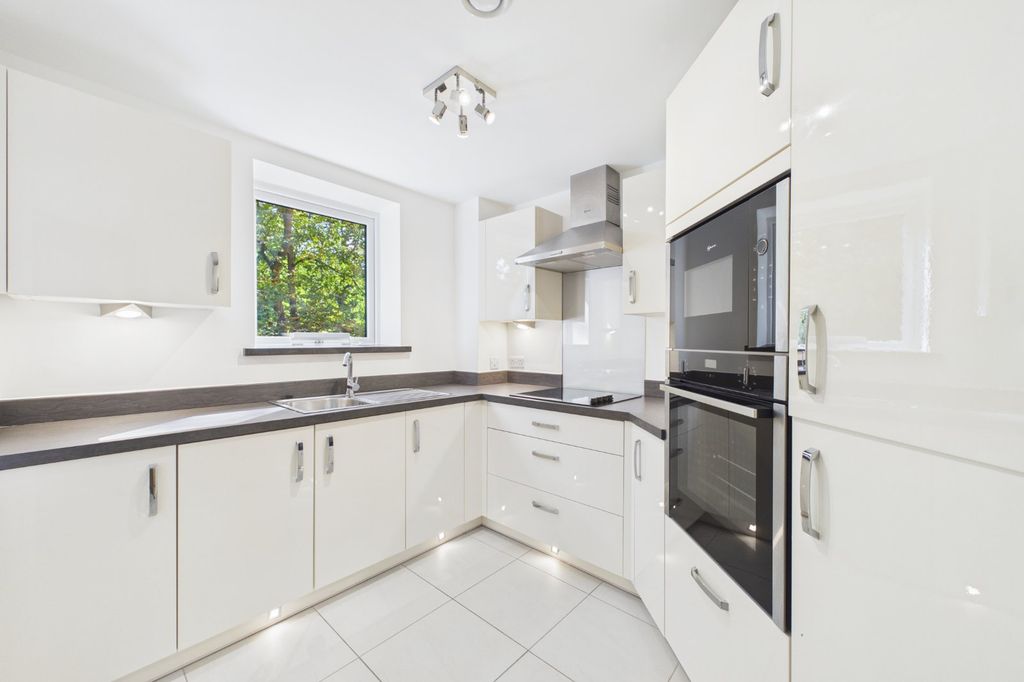 Property photo 2 of 18 Picture No. 26