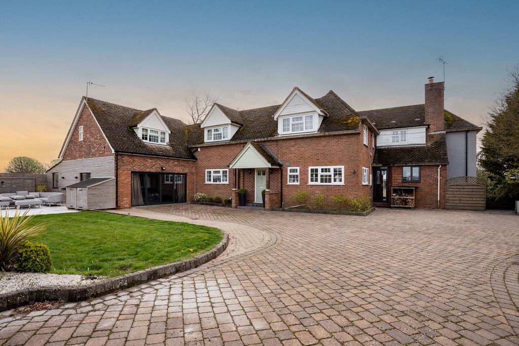 Property photo 2 of 39