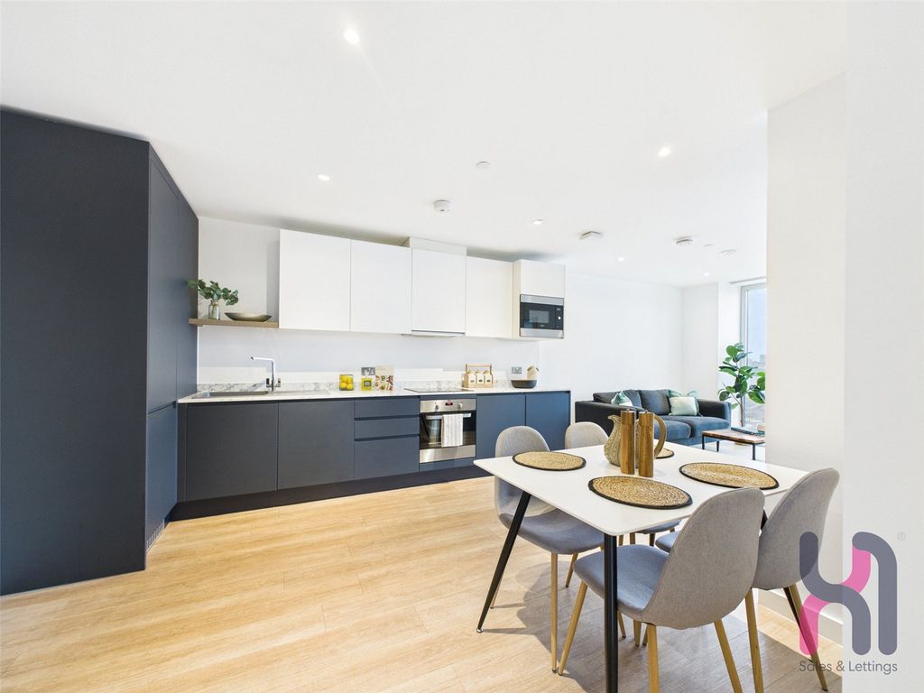 Property photo 2 of 21 Picture No. 39