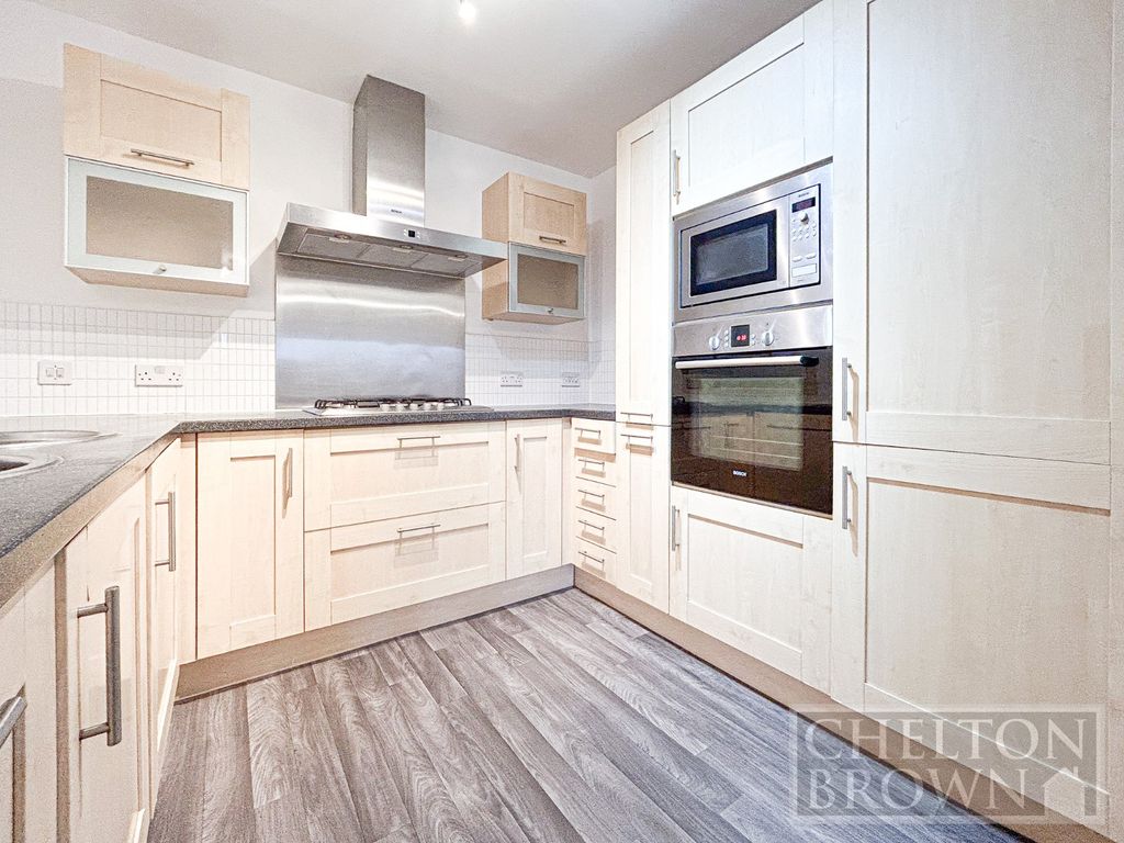 Property photo 3 of 29 Kitchen