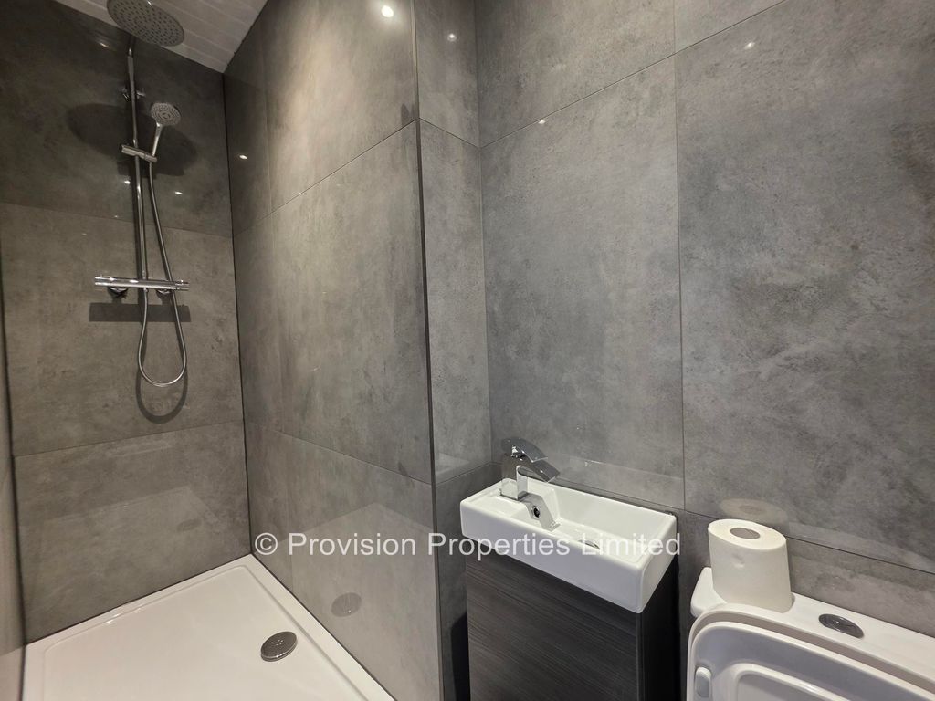 Property photo 2 of 10 Photo