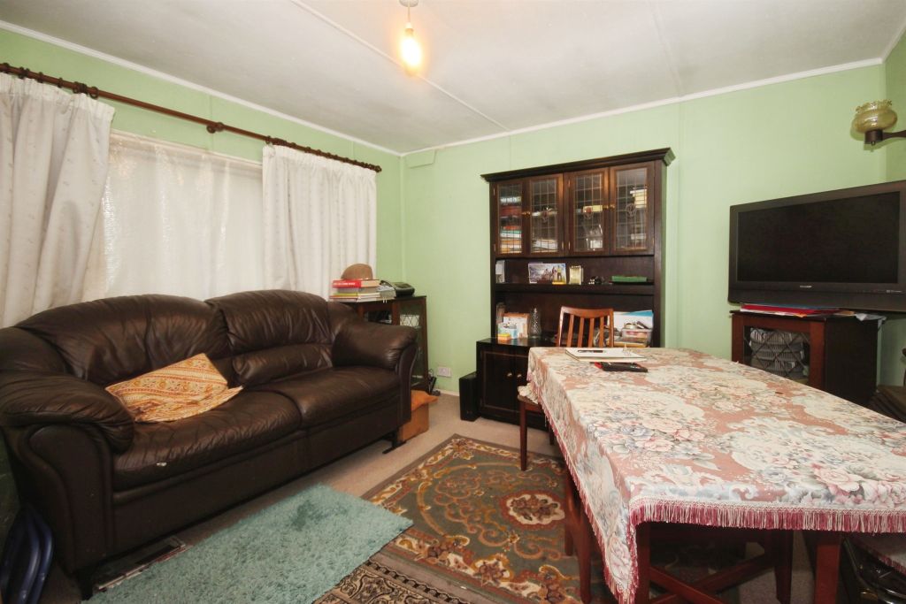 Property photo 2 of 12