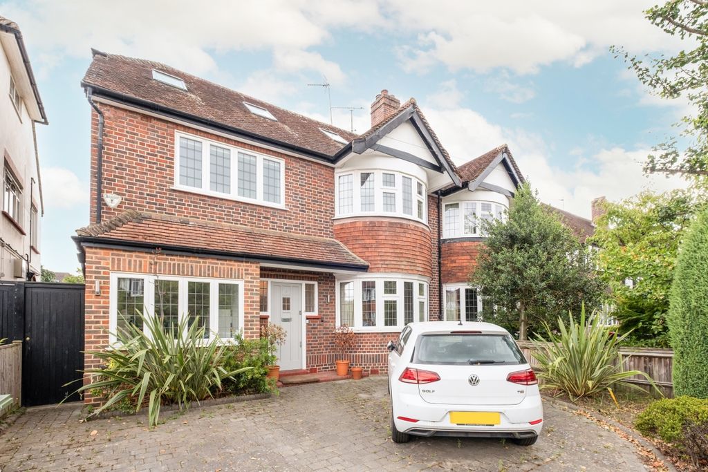 Property photo 1 of 19 External
