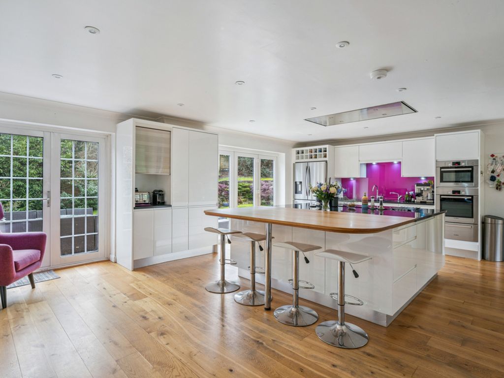 Property photo 3 of 25