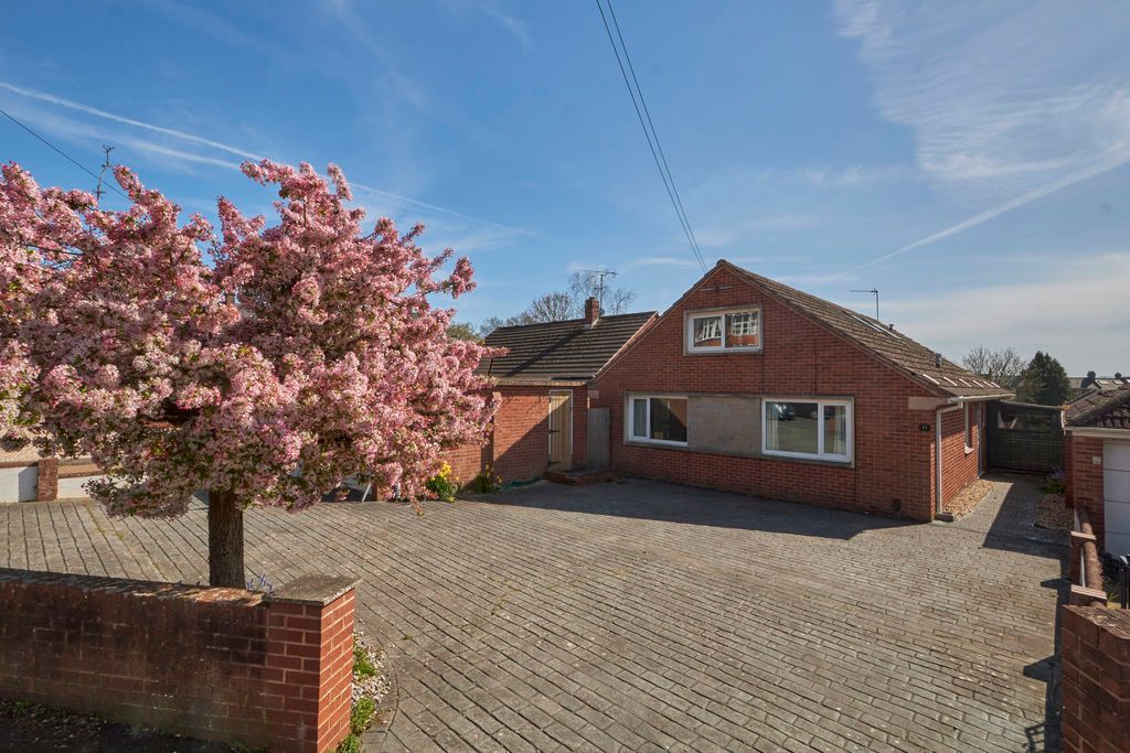 Property photo 1 of 15 Photo 9