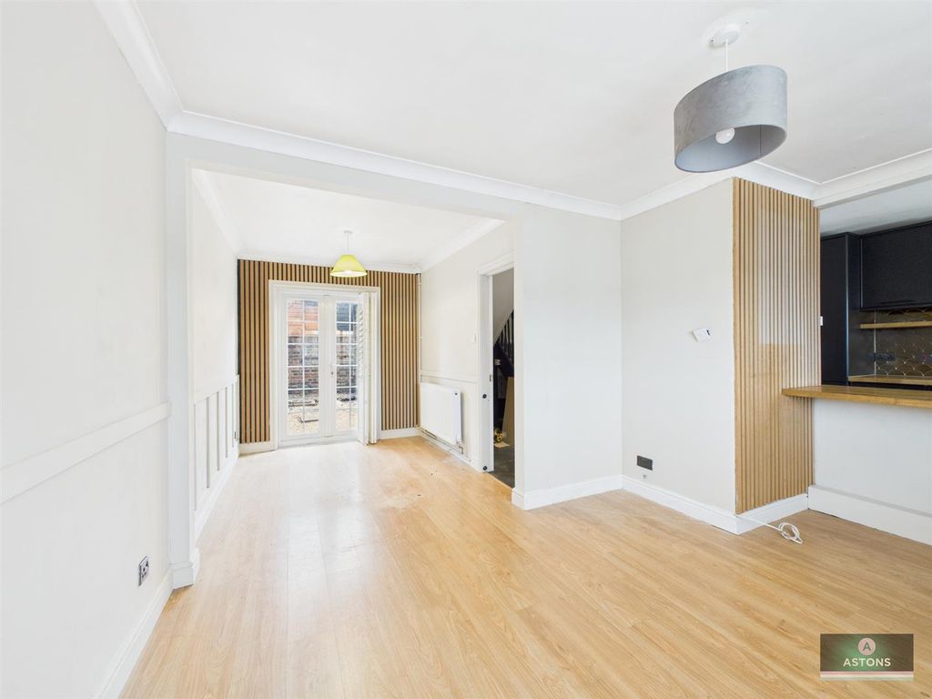 Property photo 3 of 11 Cam04622G0-Pr0035-Still003.Jpg