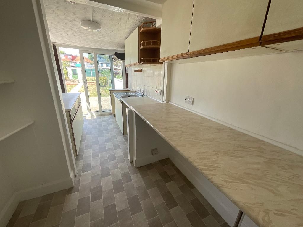 Property photo 2 of 19 Kitchen 14'5 x 6'2