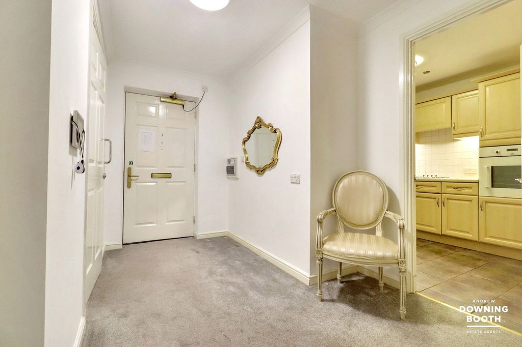 Property photo 3 of 25