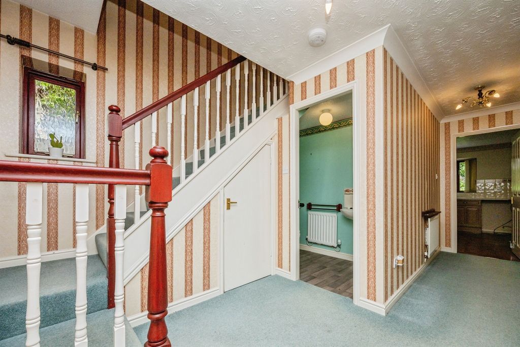 Property photo 2 of 26