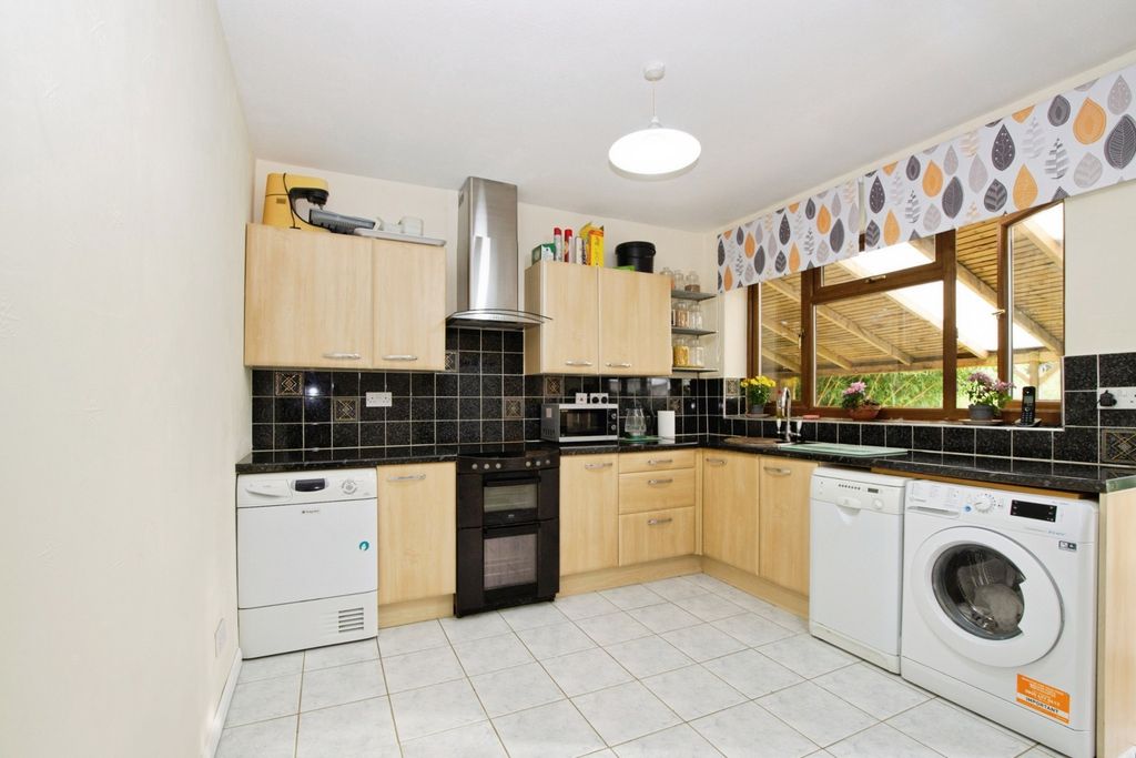 Property photo 3 of 15 Pbox-Img.Jpg