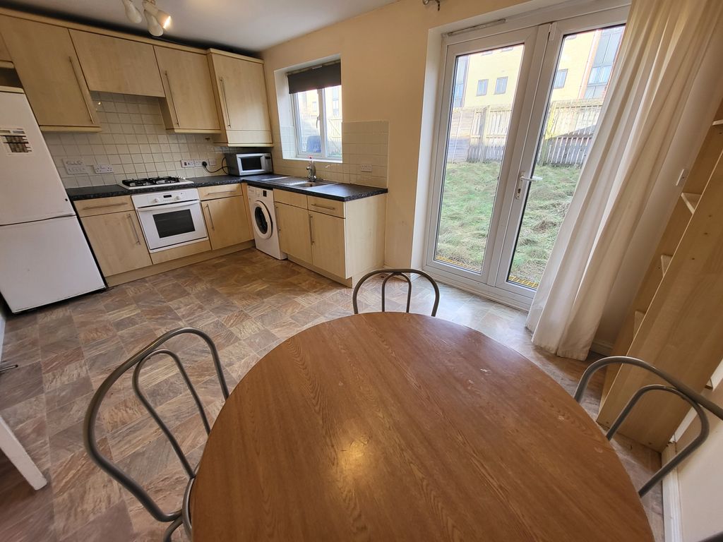 Property photo 3 of 12 Gallery