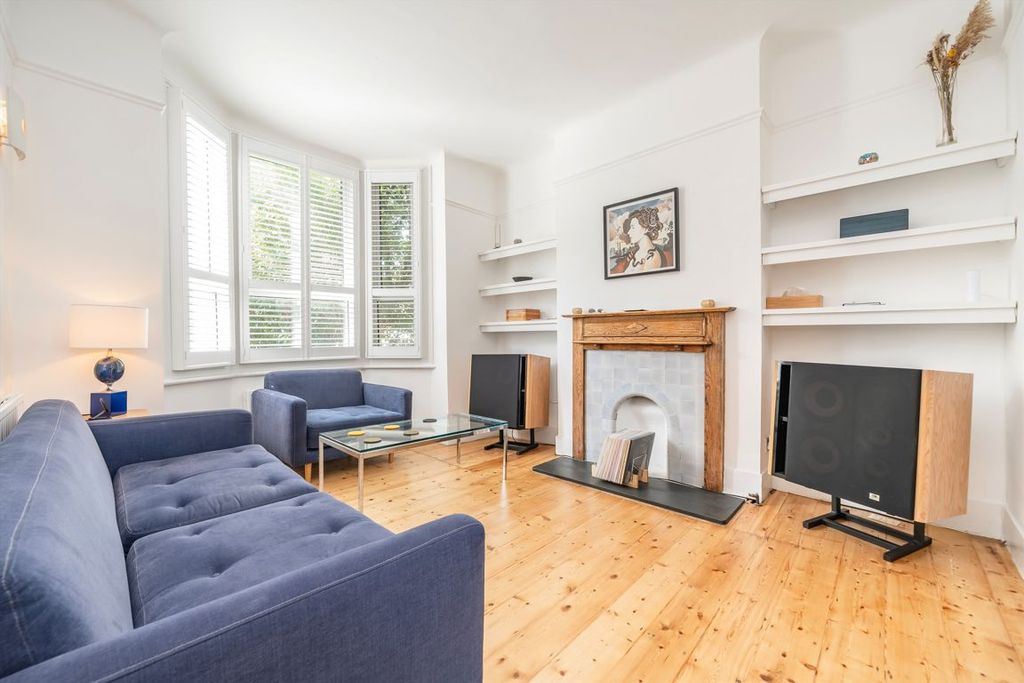 Property photo 2 of 12