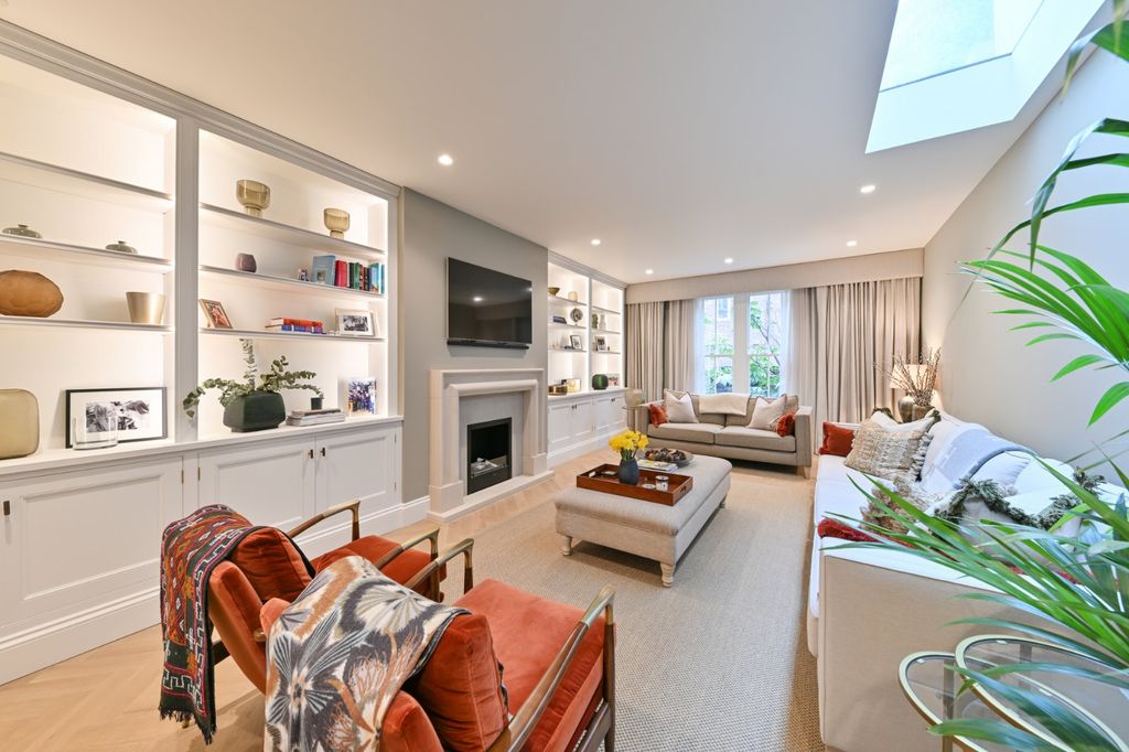 Property photo 2 of 23 Reception Room