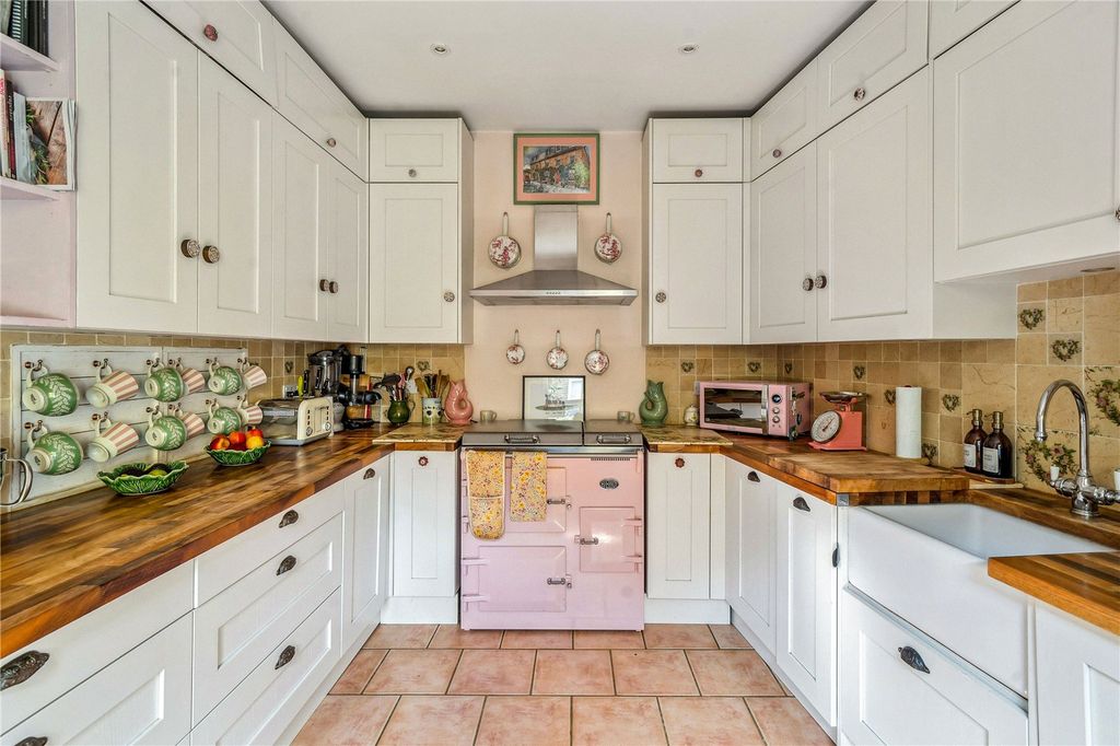 Property photo 3 of 19 Picture No. 15