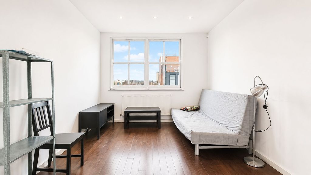 Property photo 1 of 5