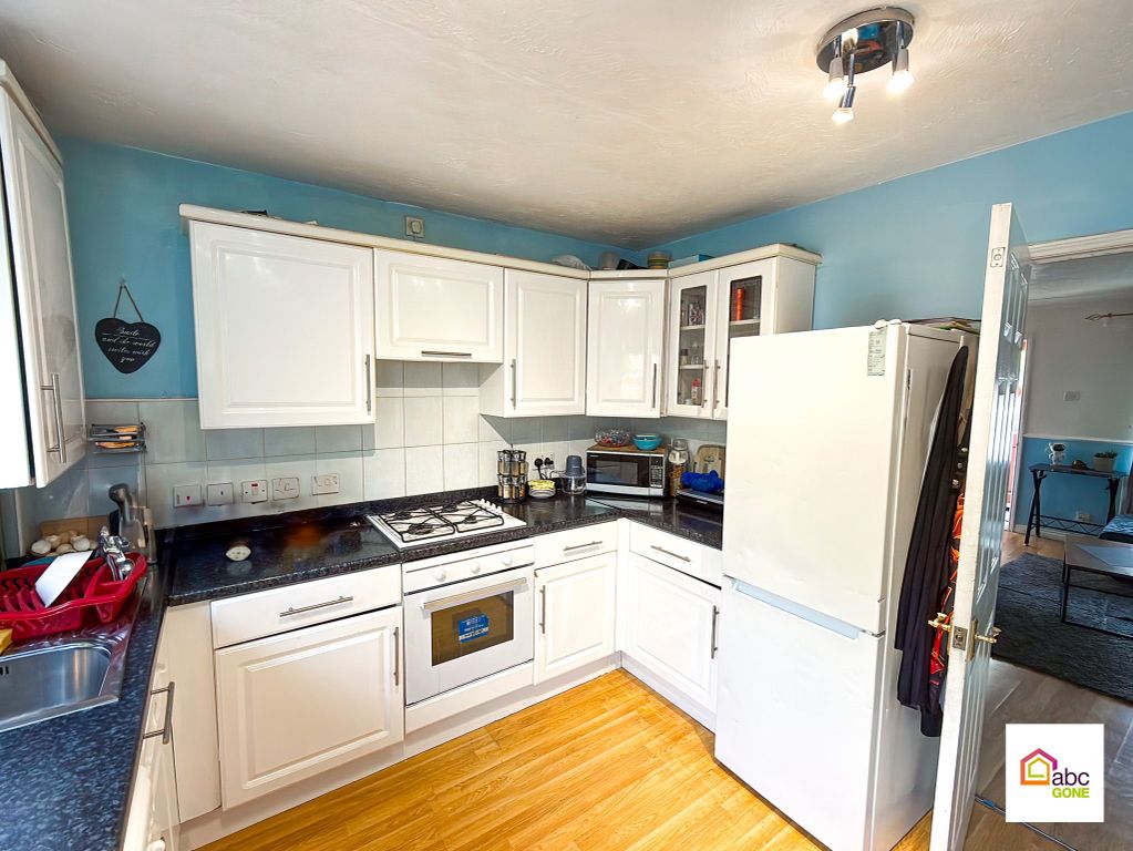 Property photo 2 of 20