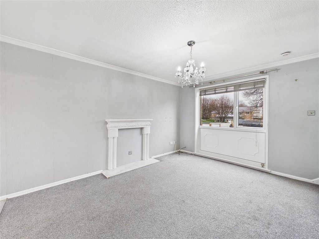 Property photo 3 of 17 Cam05476G0-Pr0119-Still006.Jpg