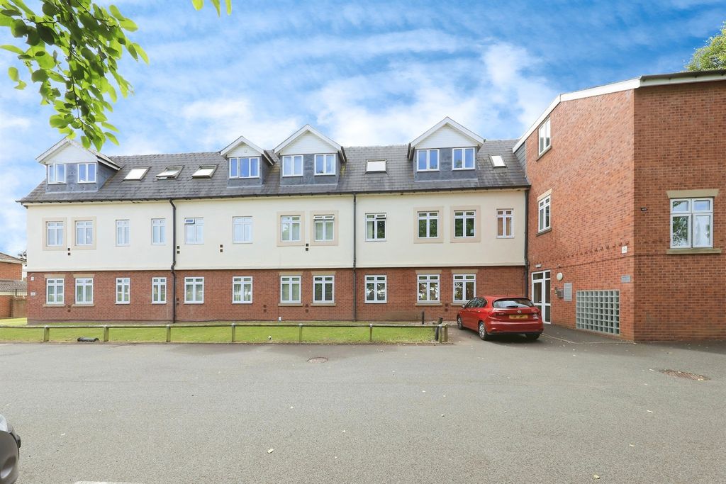Property photo 1 of 16