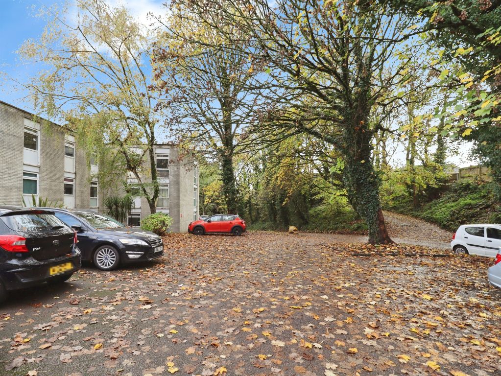 Property photo 2 of 14