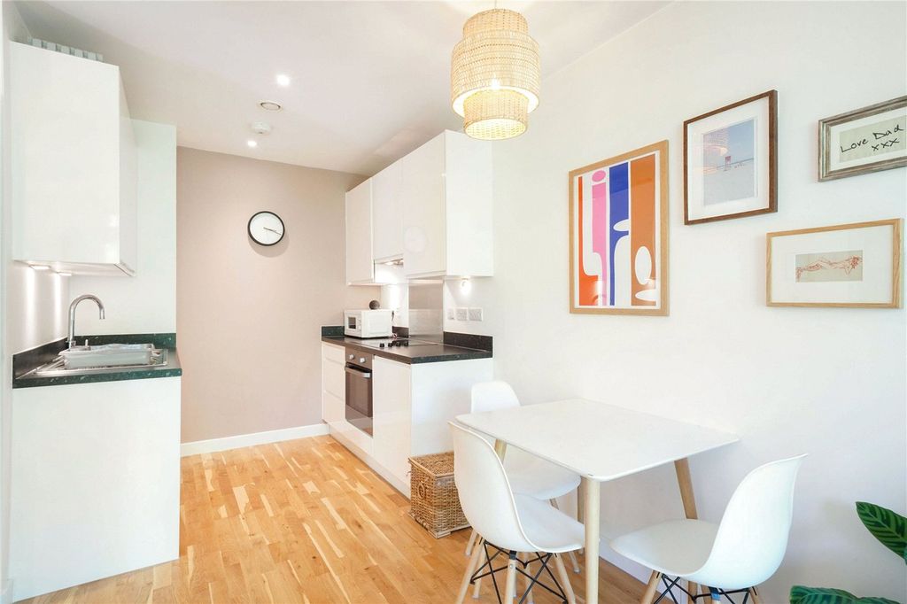Property photo 2 of 15 Picture No. 09