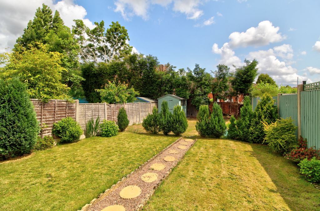 Property photo 2 of 20 Garden
