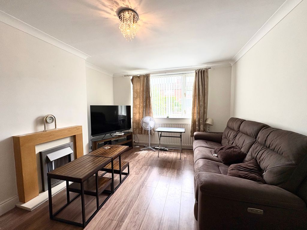 Property photo 2 of 11 Image
