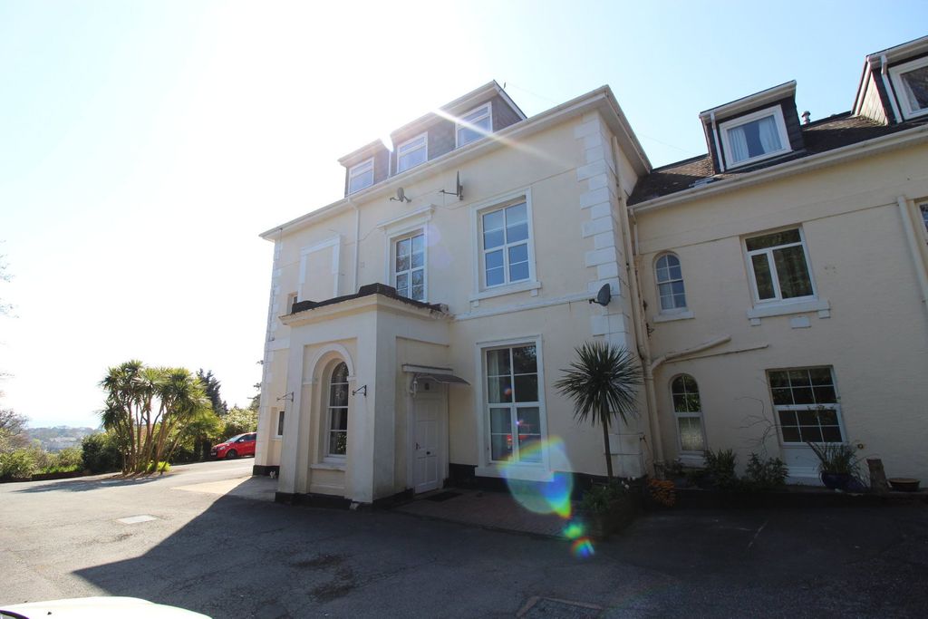 Property photo 1 of 3