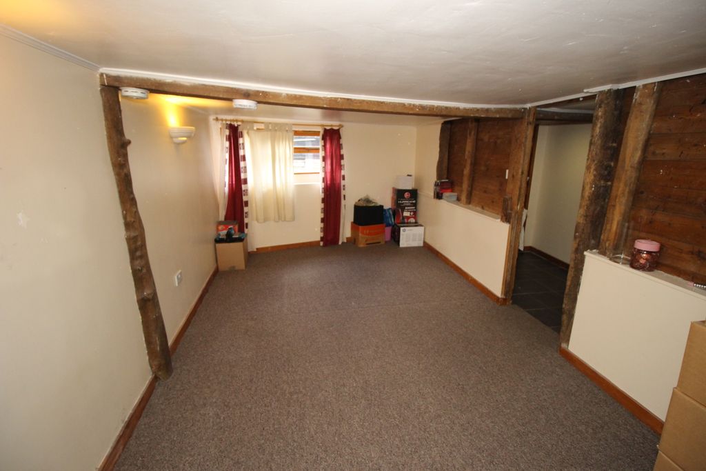 Property photo 2 of 4 Image