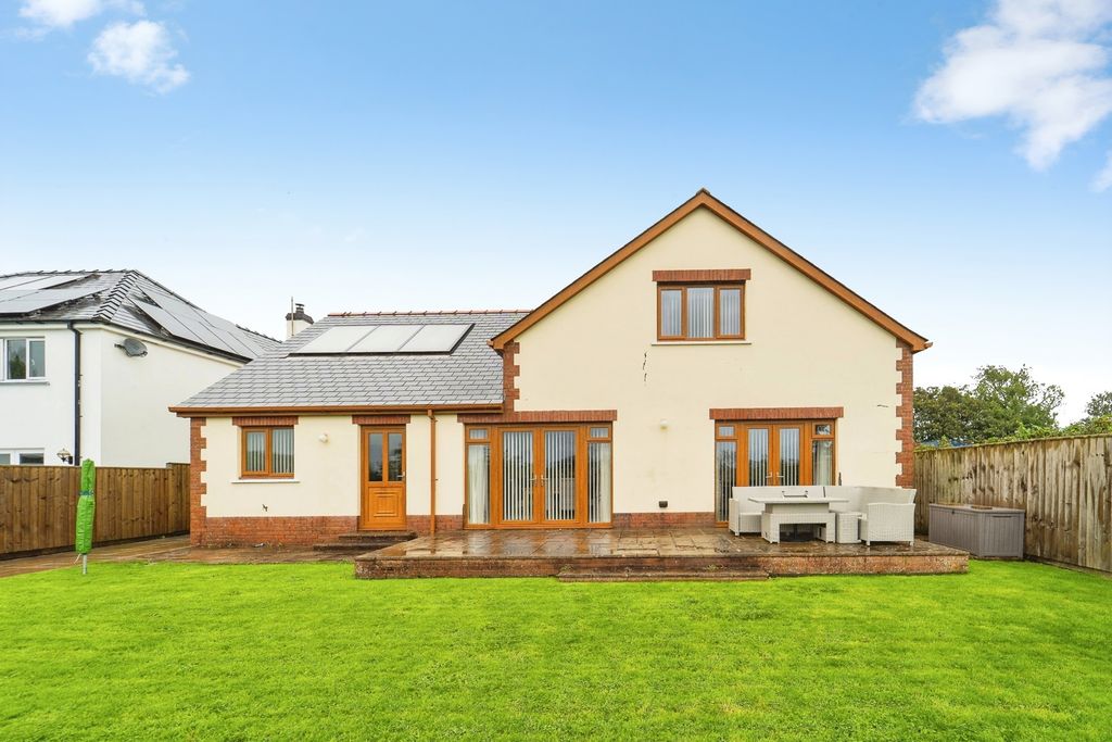 Property photo 1 of 25 Pbox-Img.Jpg