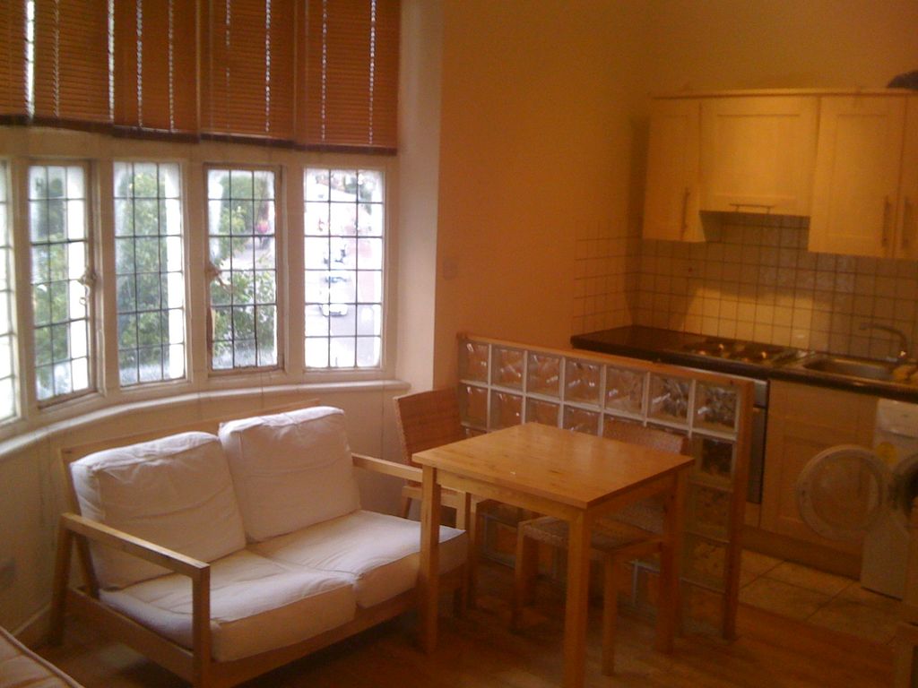 Property photo 3 of 4