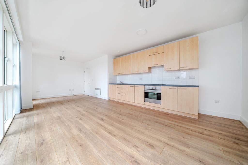 Property photo 3 of 21 Kitchen