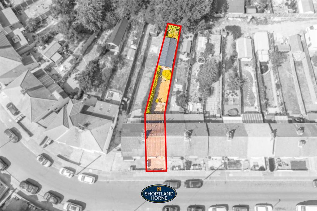 Property photo 2 of 17 Boundary