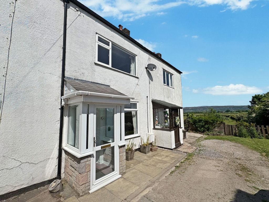 Property photo 1 of 12 External
