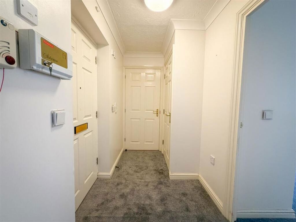 Property photo 3 of 11