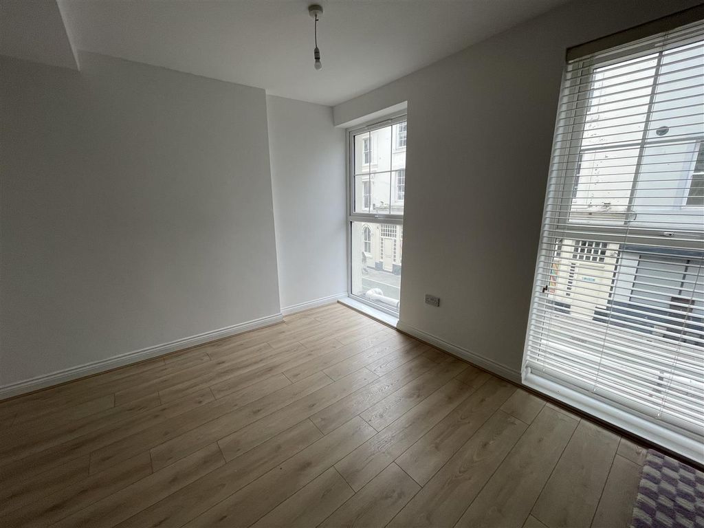 Property photo 3 of 6 Img_5572.Jpeg