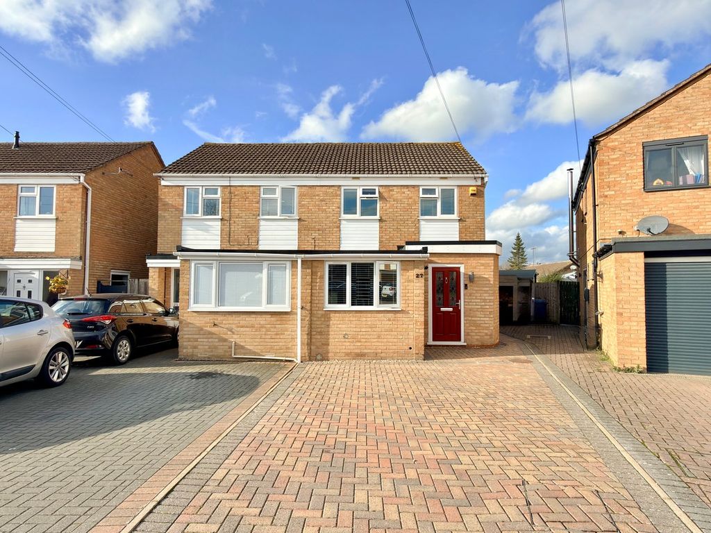 Property photo 2 of 13