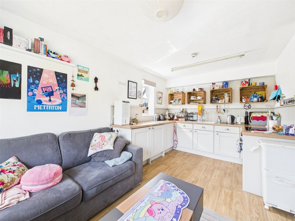 Property photo 3 of 10 Picture No. 02