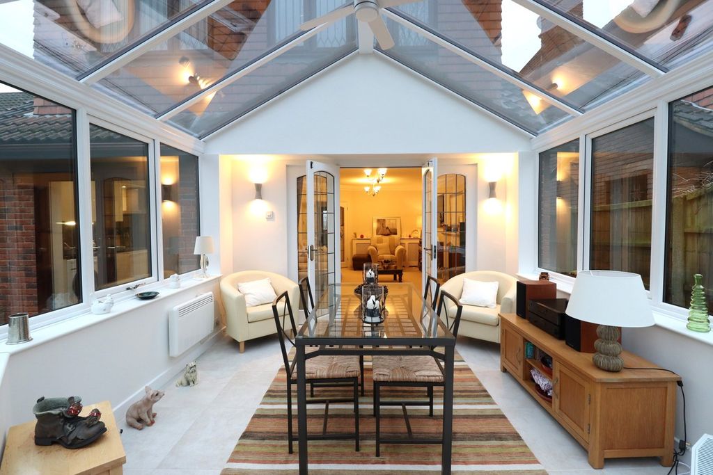 Property photo 2 of 31